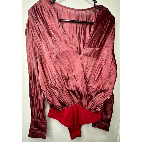 Long sleeve shimmerry topped bodysuit Size Large - Picture 1 of 2